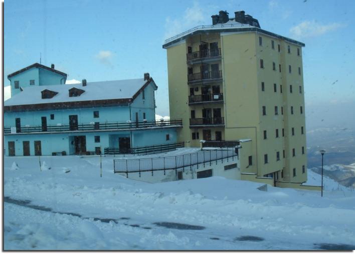 albergo sassotetto sarnano sibillini